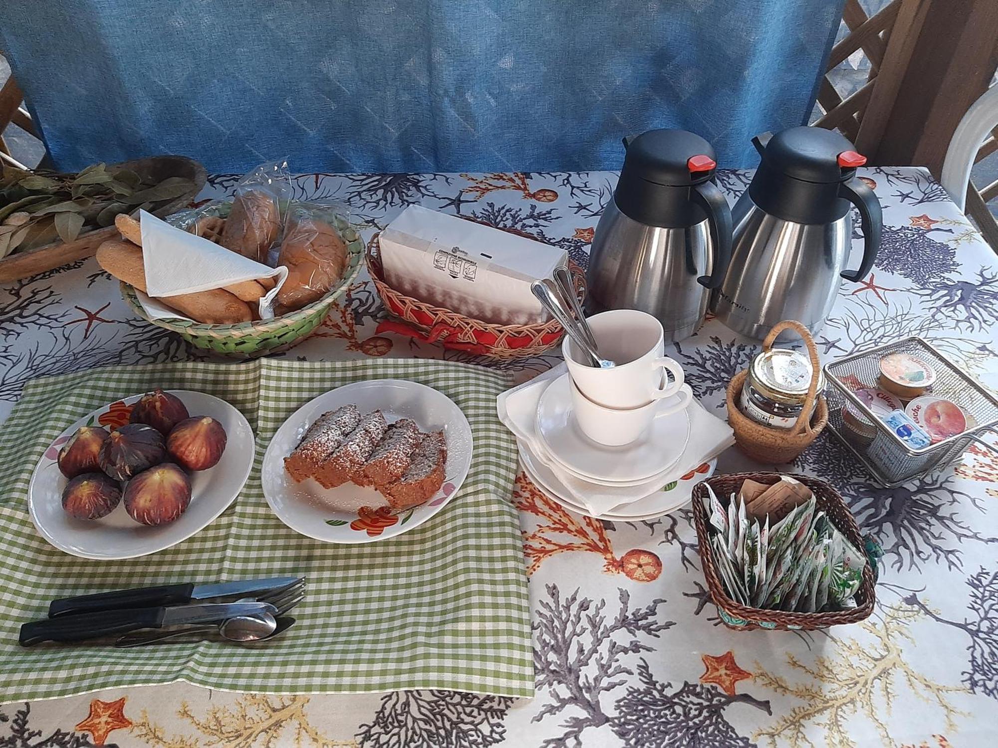 Bed and Breakfast Tom E Jerry Domus De Maria Exterior foto